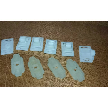 Audi 100 91-94 Rear door mouldings clips (10pcs)