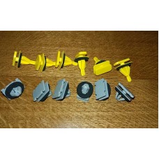 Chevrolet Equinox 2017-2022 Door moulding clips (12pcs)