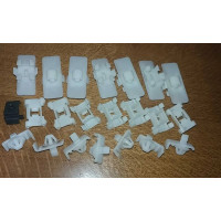 Mercedes W124 coupe Door moulding clips (22pcs)