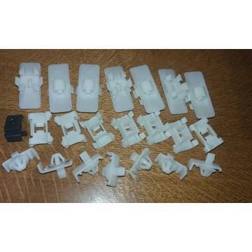 Mercedes W124 coupe Door moulding clips (22pcs)