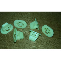 Subaru Forester 01-07 Internal plastic sill clips (6pcs)