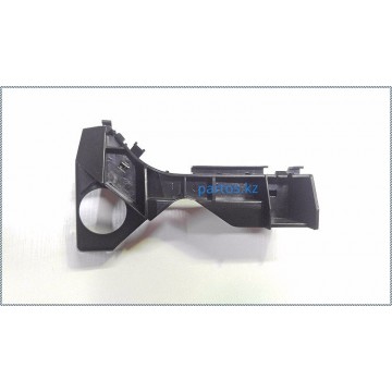 The front bumper bracket (LH), sdn Corolla (USA Type) 2002-2007