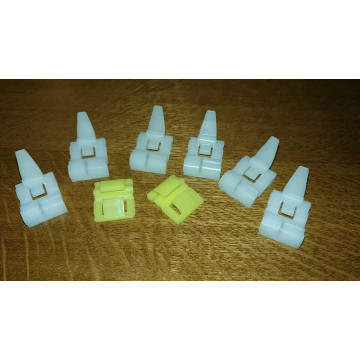 Lexus Gs300 97-05 Clip door glass weatherstrip (8pcs)